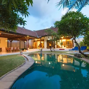 Bali Royal Heritage Villa Seminyak