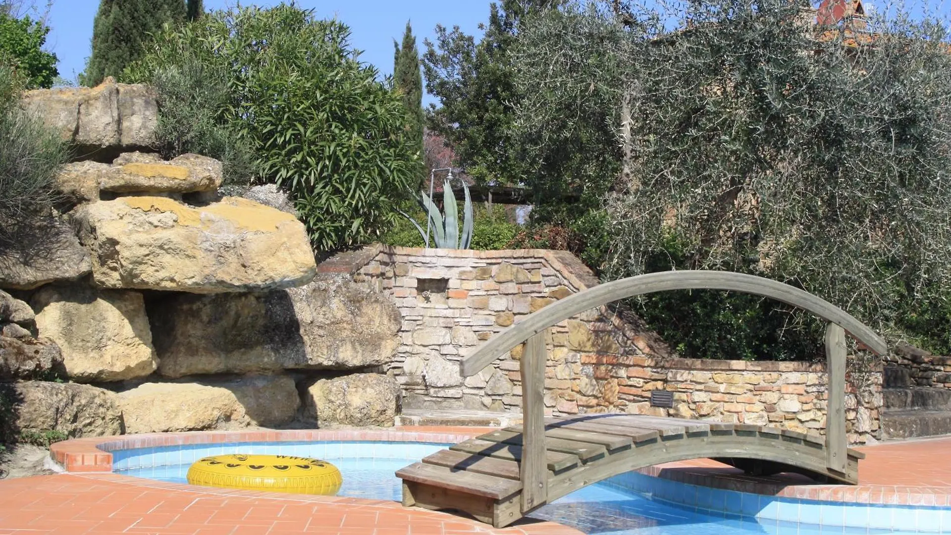 مزرعة للإقامة Agriturismo Rigone In Chianti مونتايون